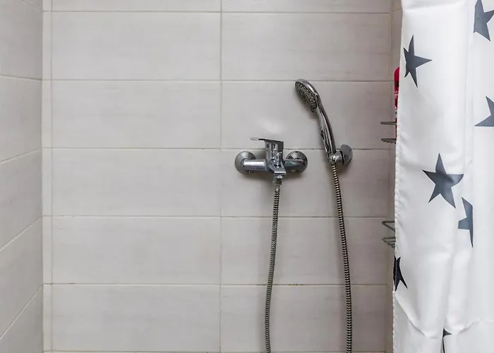 Beautiful Near Center & Metro Apartmán